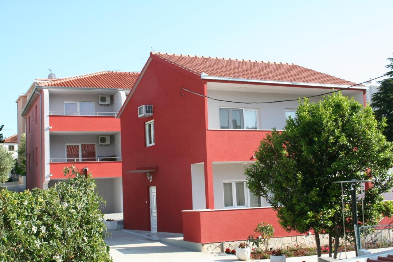 Apartments Stina Seget Vranjica Esterno foto