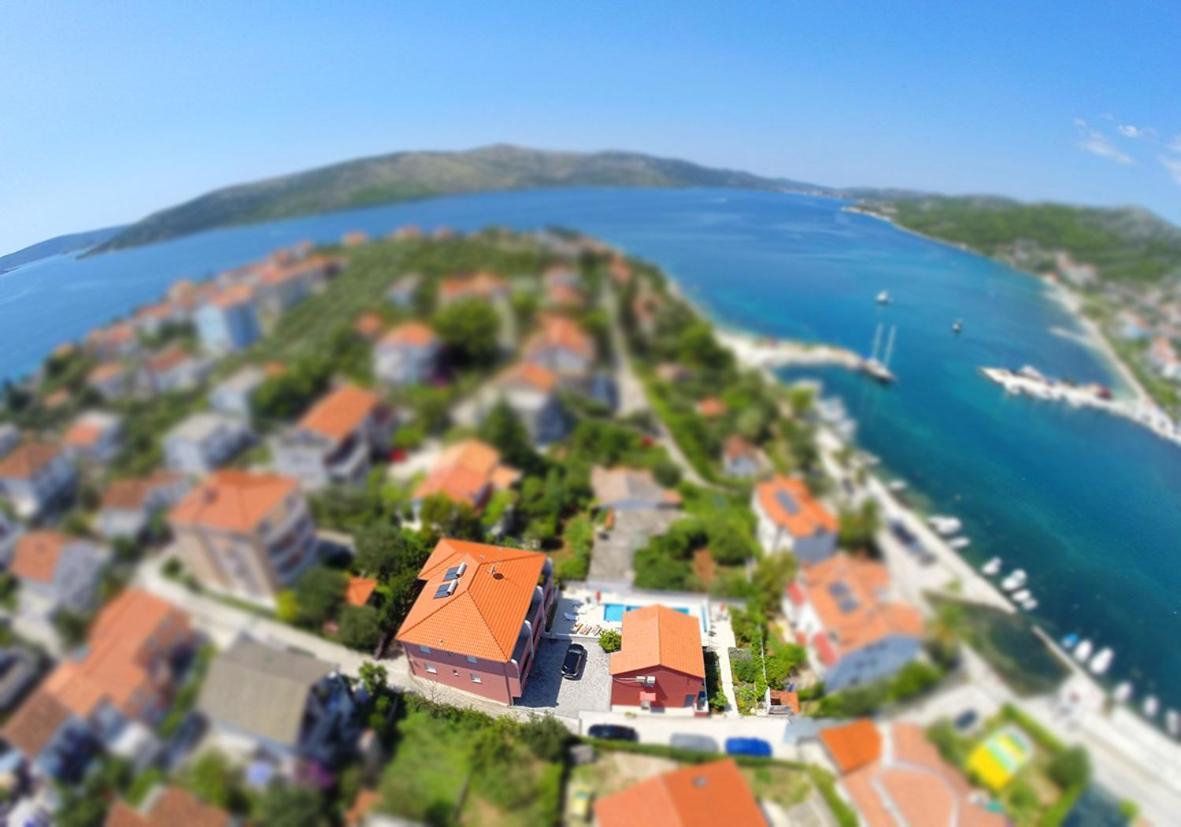 Apartments Stina Seget Vranjica Esterno foto