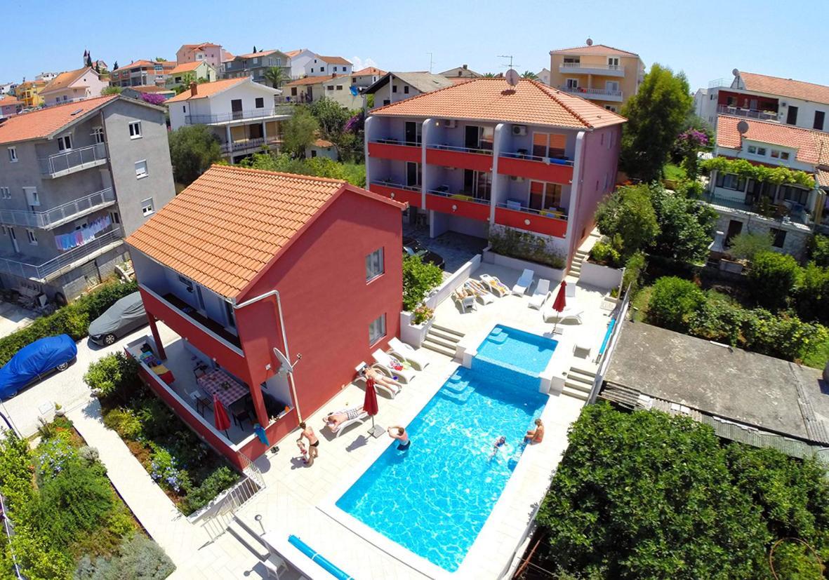Apartments Stina Seget Vranjica Esterno foto